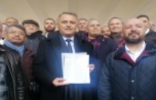 CHP İl Başkanı Bayar, mazbatasını aldı