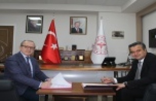 CK Enerji Akdeniz Elektrik’ten 4 hastaneye akülü...