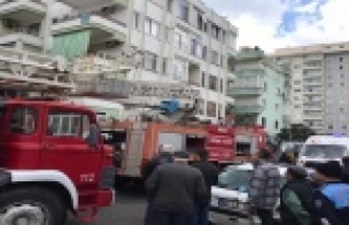 Mahmutlar'da ev alevlere teslim oldu: 1 yaralı