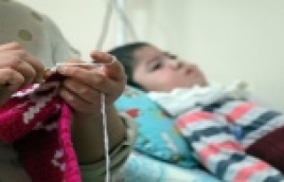 Oğlunu daha fazla yaşatabilmek için sabaha kadar...