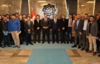 Rektör Kalan genç meslektaşlarını dinledi