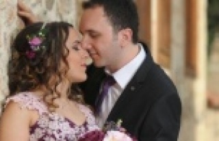 Yeni evli çiftin geçirdiği kazada ağır yaralanan...