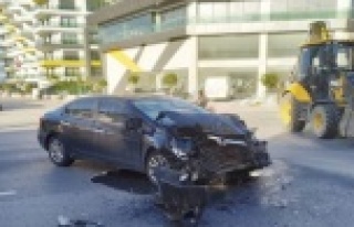 Alanya'da otomobil hurdaya döndü!