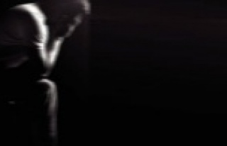 Alanya’da bileklerini keserek canına kıymak istedi!