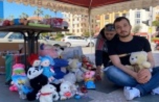 Alanya’da lösemili çocuklar için oyuncak toplandı