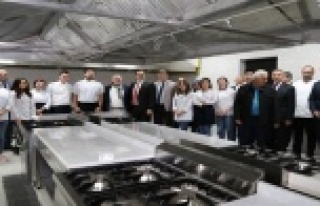 ALKÜ'lü öğrenciler için uygulamalı mutfak