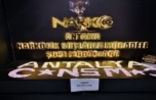 Antalya'da 14 bin adet uyuşturucu hap ele geçirildi