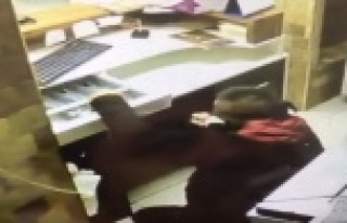 Bir eliyle hırsızlık yaptı, bir eliyle yüzünü...