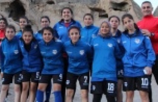 Mevlüt Çavuşoğlu Spor Lisesi'nin kızlarından...