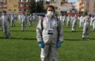 250 kişilik yıkanabilir maske dağıtım ekibi işbasında
