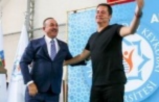 Acun Ilıcalı'dan Bakan Çavuşoğlu'na...