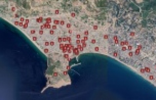 Alanya'da maske ve eldivenler atık kutularında...