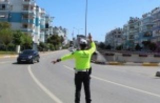 Alanya'da sokağa çıkma yasağına uymayan...