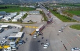 Antalya girişinden 2 bin 809 kişi geri gönderildi