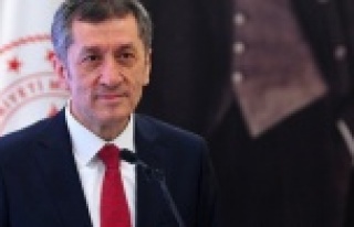 Milli Eğitim Bakanı Ziya Selçuk'tan yaz tatili...