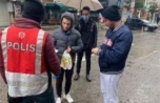 Sokağa çıkma yasağı olan 20 yaş altı için...