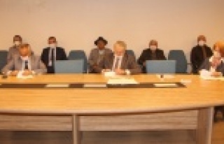 Sosyal mesafeli maskeli ihale imza töreni