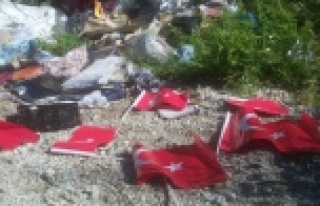 Alanya'da çöpte bulunan Türk bayraklarına...