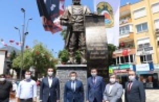 Alanya'ya Karamanoğlu Mehmet Bey heykeli
