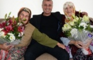 Annelere 10 bin çiçek hediye edilecek