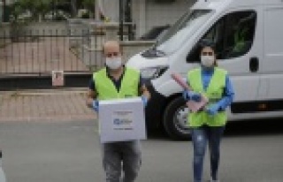 Büyükşehir kapı kapı gıda yardımı yapıyor