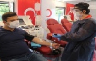 Covid-19'u yenen iki hasta daha immün plazma...