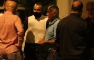 Elinde pompalı tüfekle ailesine ve polise ecel terleri...