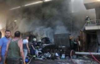 Geri dönüşüm tesisinde korkutan yangın