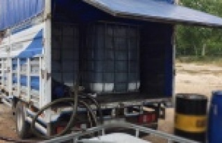 Kamyonette 3 bin litre kaçak akaryakıt ele geçirildi