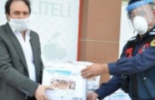 Müftü İlhan, yardım çalışmalarına katıldı