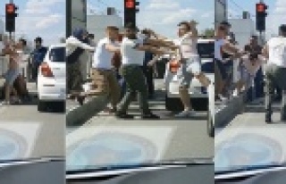 Trafikte tekme tokatlı kavga