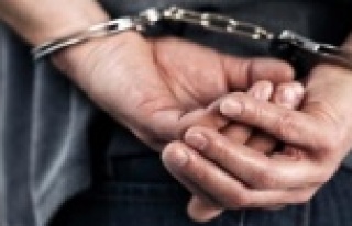 21 suçtan 27 yıl cezası bulunan firari Alanya polisinden...