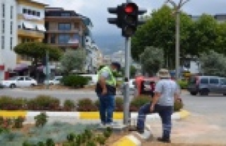 8 Kavşaktaki sinyalizasyon sistemleri yenilendi