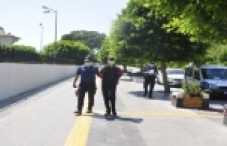 Açık pencereden girdiği evden bin 510 TL ve telefon...