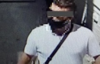 Alanya'da 30 bin TL'lik laptopu çalan zanlı...