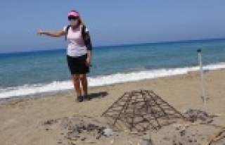 Alanya'da 'Caretta yuvalarının üzerinde...