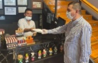 Alanya MHP'den hizmete başlayan esnafa ziyaret