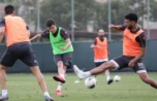 Alanyaspor'da Başakşehir mesaisi sürüyor