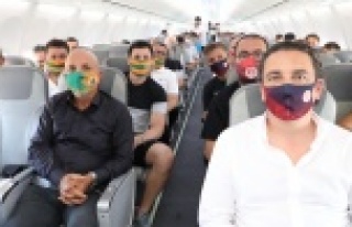 Alanyaspor ve Antalyaspor birlikte uçtu