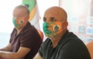 Alanyaspor yönetiminden sosyal mesafeli toplantı