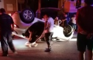 Alkollü sürücü park halindeki araca çarpıp takla...