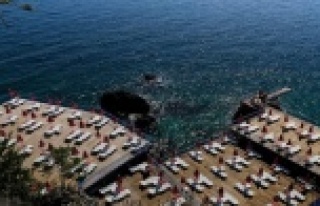 Antalya'nın falez plajları Pazartesi açılıyor