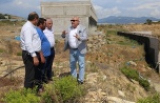 Başkan Şahin hal inşaatını inceledi