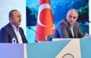 İki bakandan Alanyalı turizmciyi de ilgilendiren...