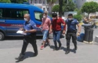 Kamyonetin aküsünü çalıp hurdacıya sattılar