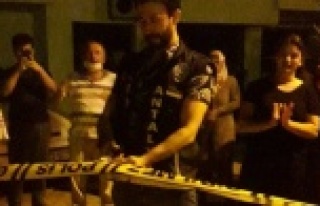 Karantinası biten mahalle polis tarafından kurdele...