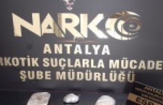 Otobüsün koltuklarının altından uyuşturucu çıktı