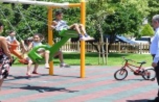 Parkları dolduran çocuklara sürpriz ziyaret