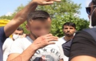 Sigara vermeyen gence şehrin göbeğinde dehşeti...