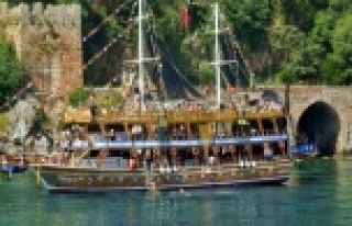 Tekne turları için rezervasyon dönemi